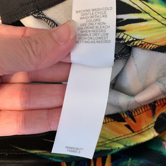 Bisou Bisou Black mermaid flutter peplum black pensil skirt birds of paradise XS - Picture 5 of 8